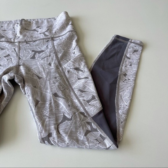 Athleta Palm All 7/8 Tight Legging Pant Gray Size Small - Picture 6 of 12